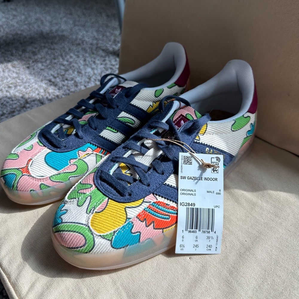 NWT Sean White Gazelle